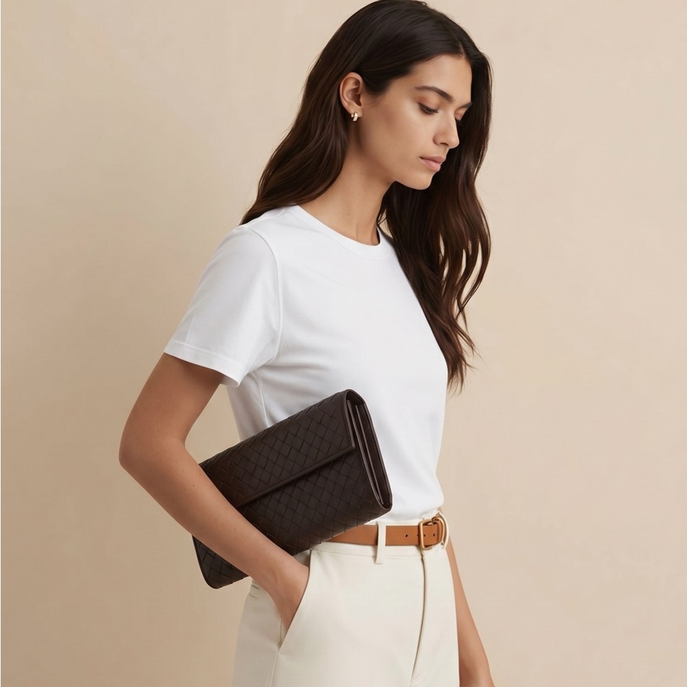 New Bottega Veneta Leather Wristlet Checkbook Wallet – Brown/Black